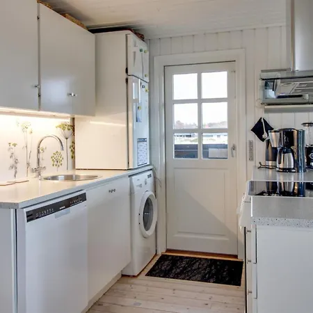 Feriehus Eikka - 600m From The Sea By Interhome